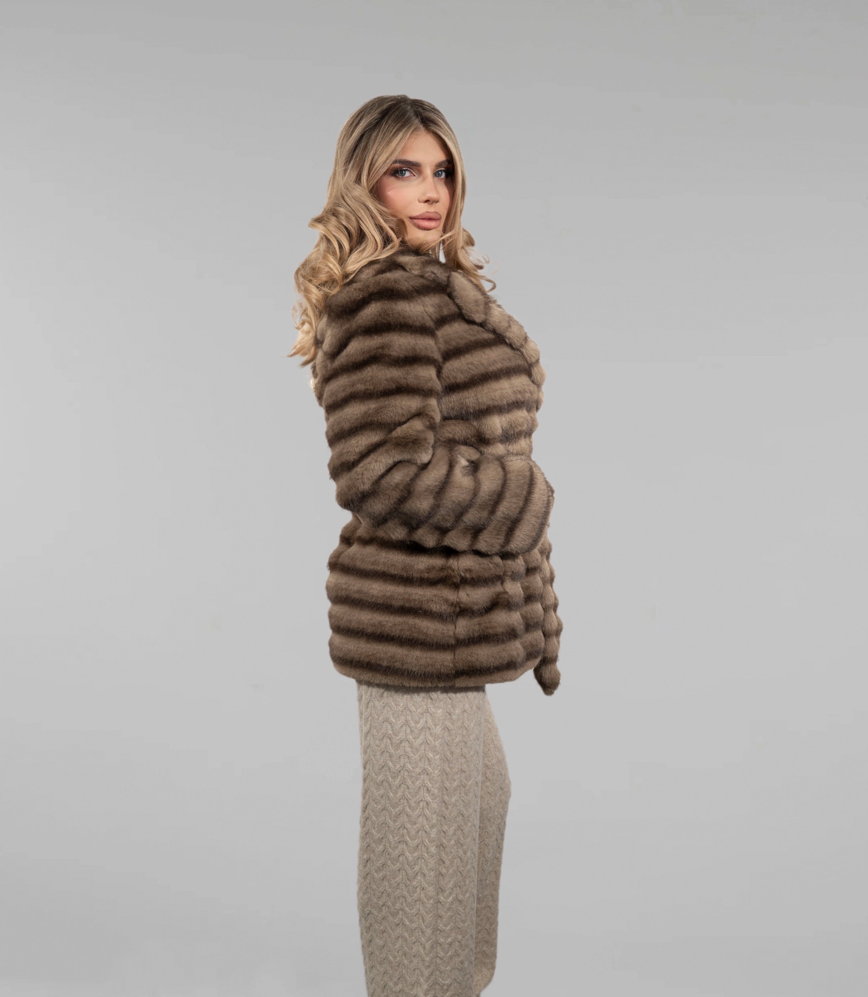 Palton cu rever din alcantara premium cu blană naturală de vizon