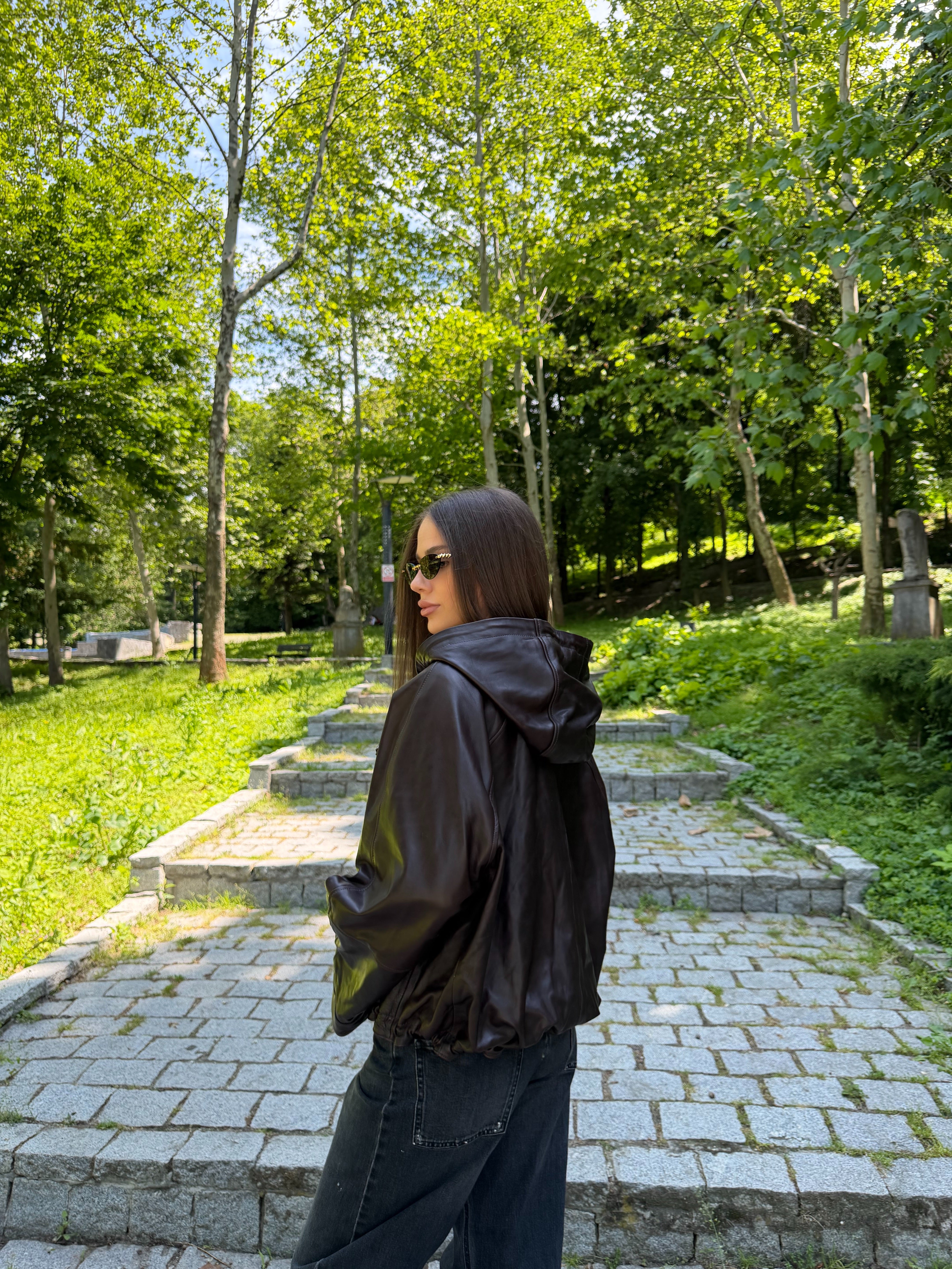 Geaca de Piele Naturala cu Gluga