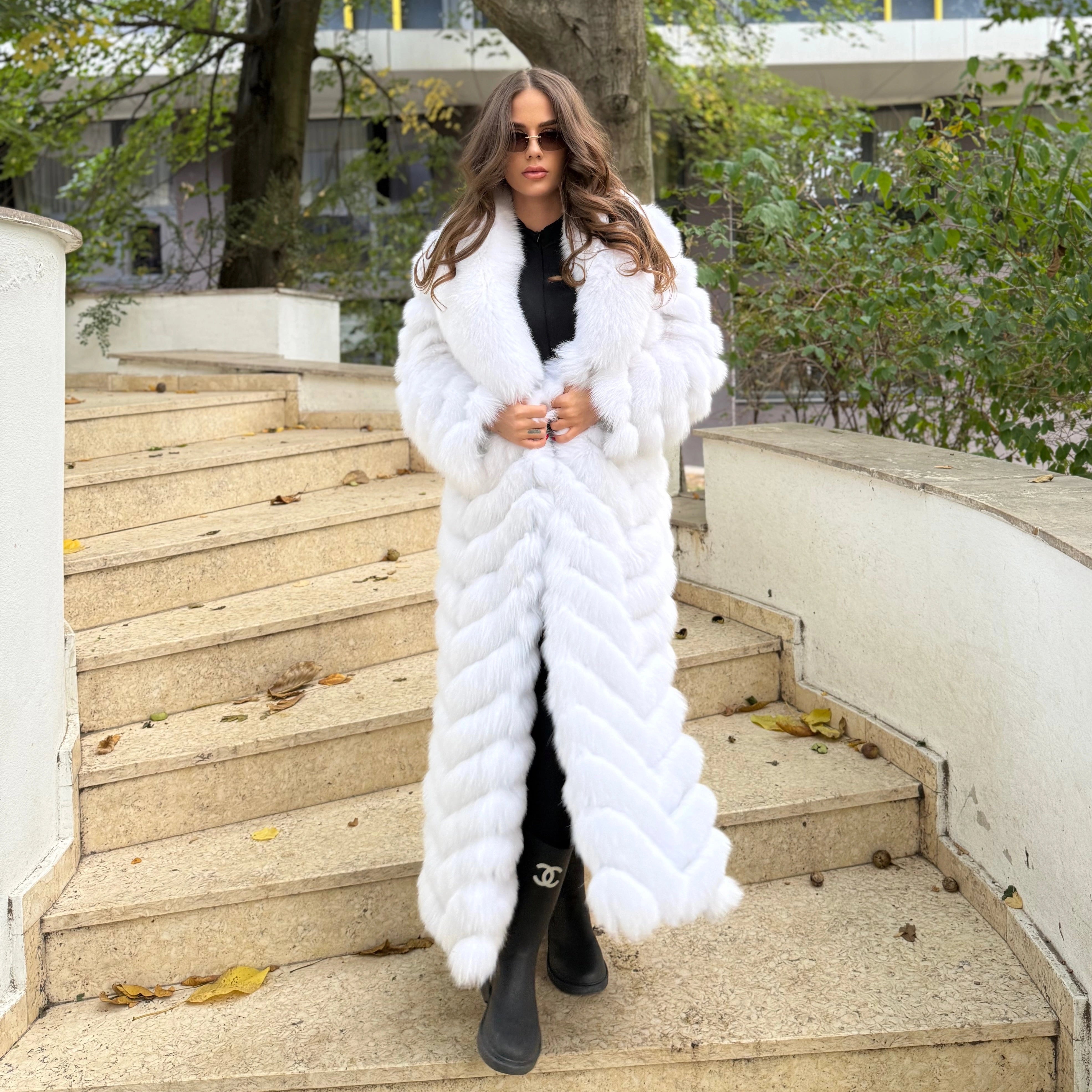 Haină lungă din Blană Naturală de Vulpe Polară cu Rever