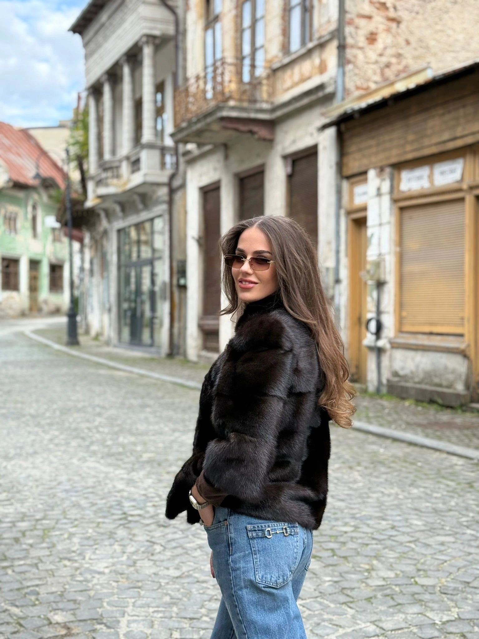 Haină din Blană Naturală de Vizon Negru