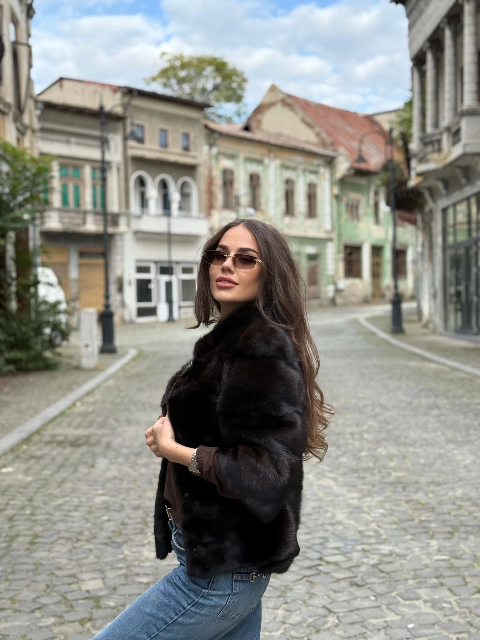 Haină din Blană Naturală de Vizon Negru