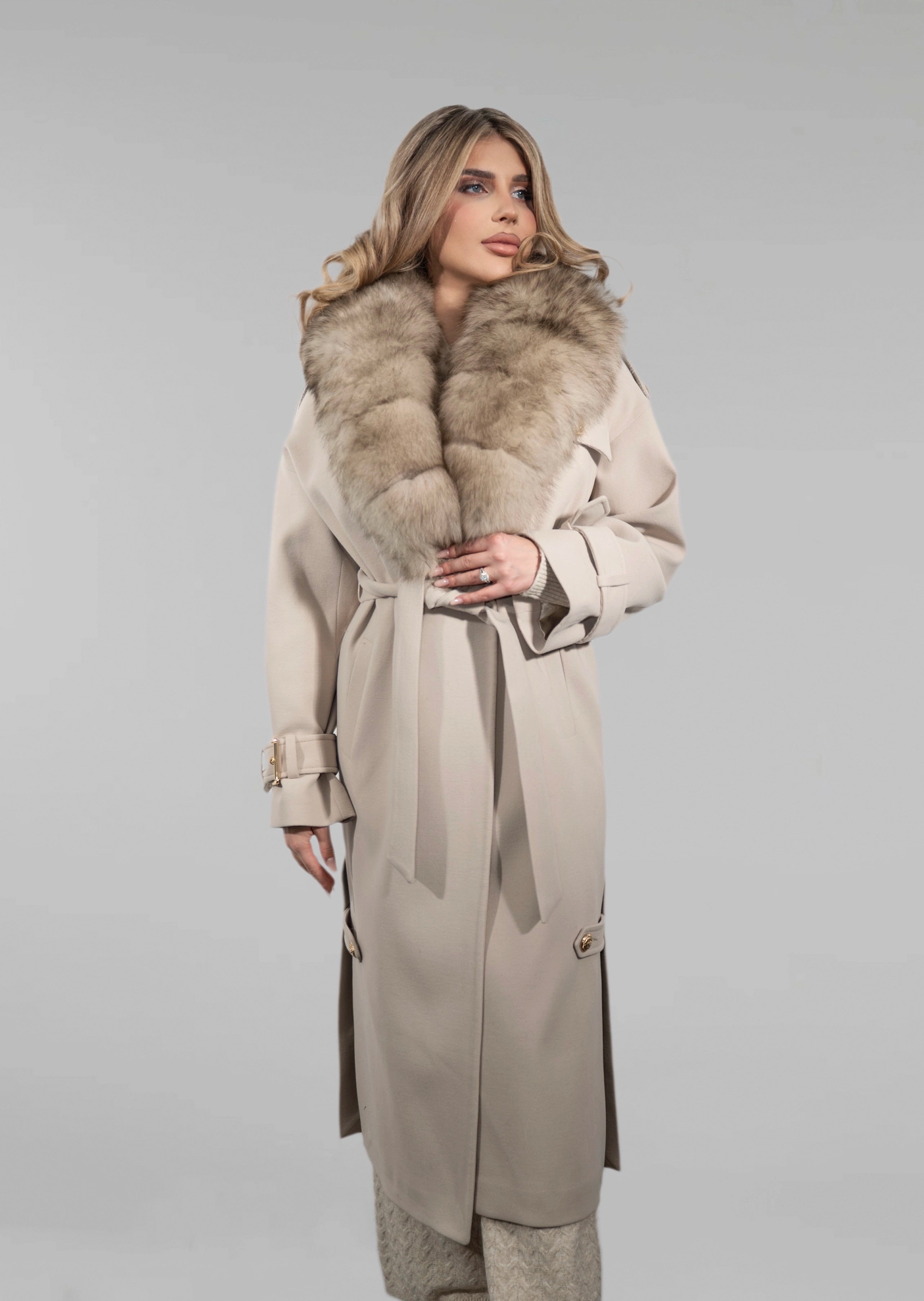 Palton din alpaca premium cu rever din blană naturală de vulpe